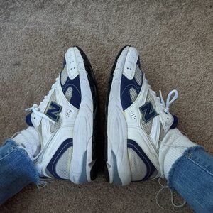 Vintage New Balance 880 Sneakers